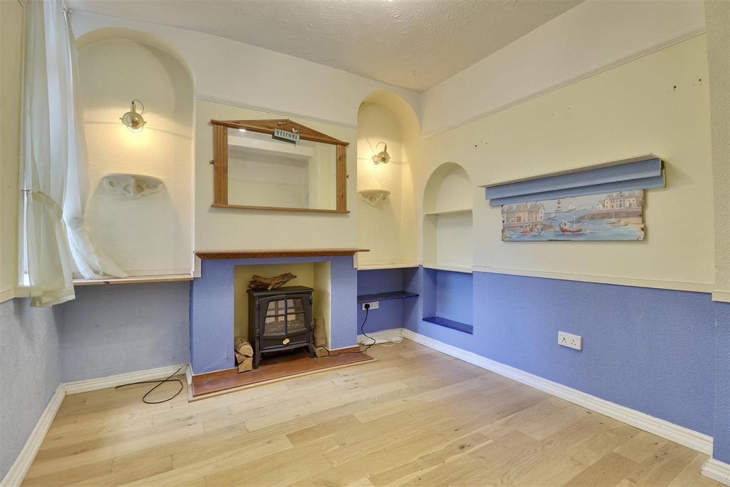Property photo 3 of 18 3CE8A634-CD02-4242-9Db7-519Bd57Fe1C1_1_201_A.Jpeg