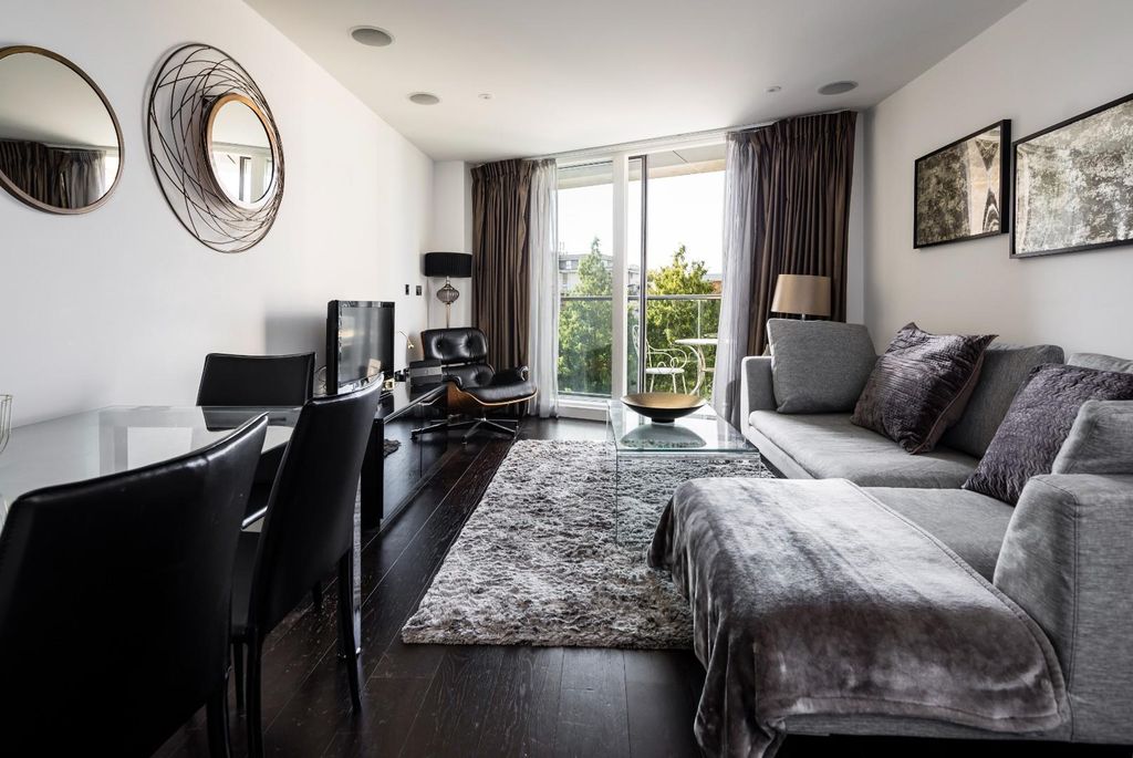 Property photo 1 of 16 Caro Point Living 3.Jpg