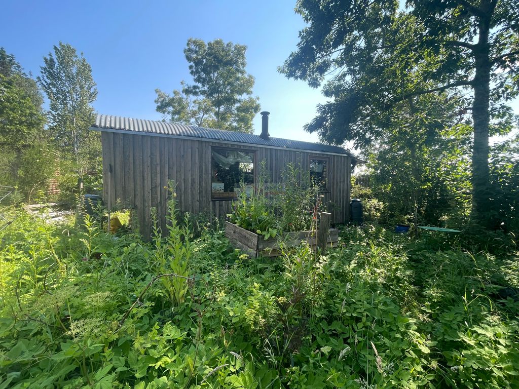 Property photo 2 of 7 Plot