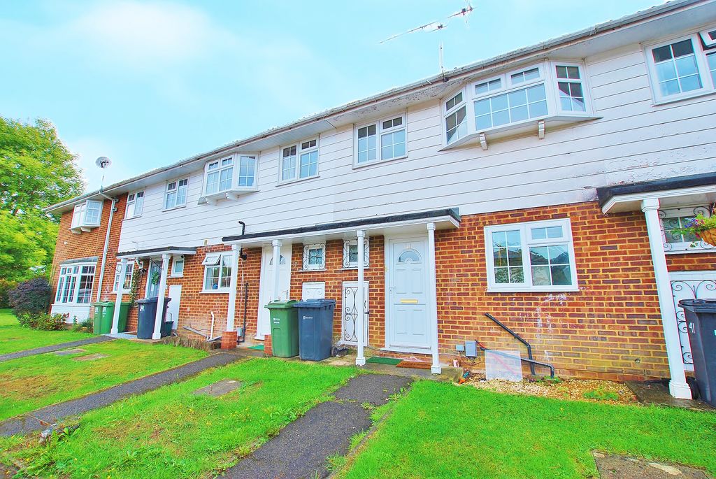 Property photo 1 of 9 Photo 01