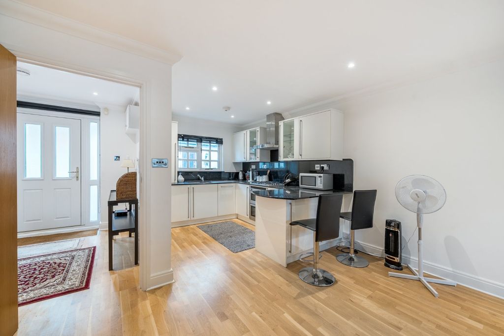 Property photo 3 of 20 Picture No. 17