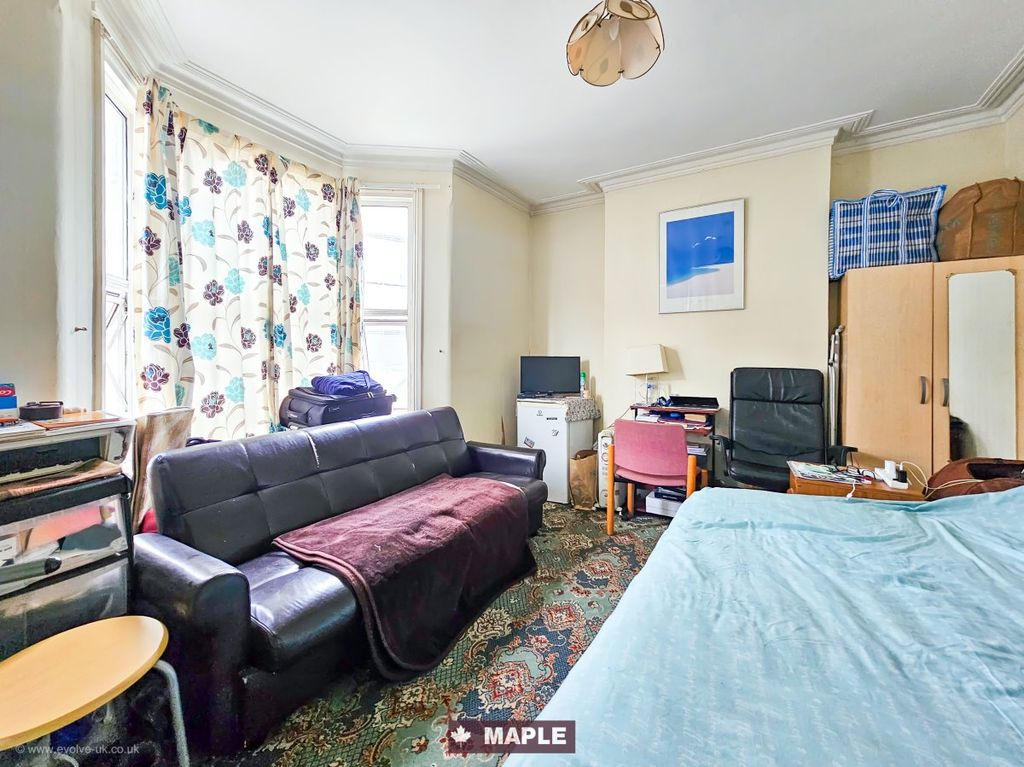 Property photo 3 of 19