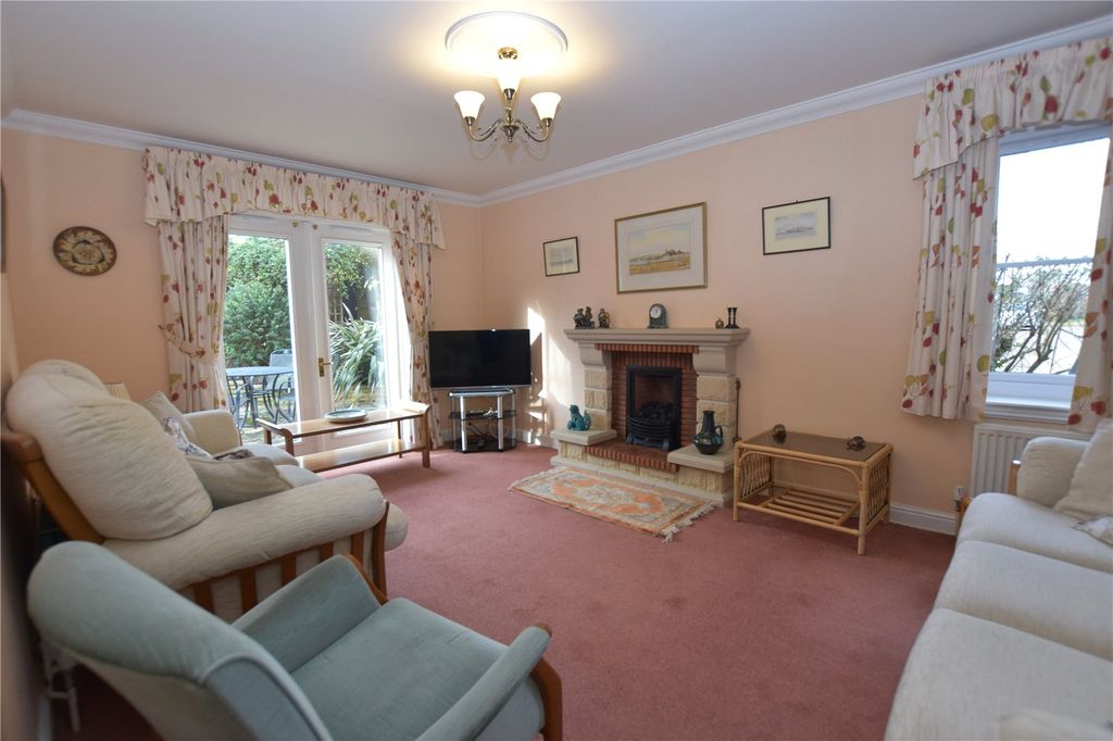 Property photo 3 of 20 Picture No. 04