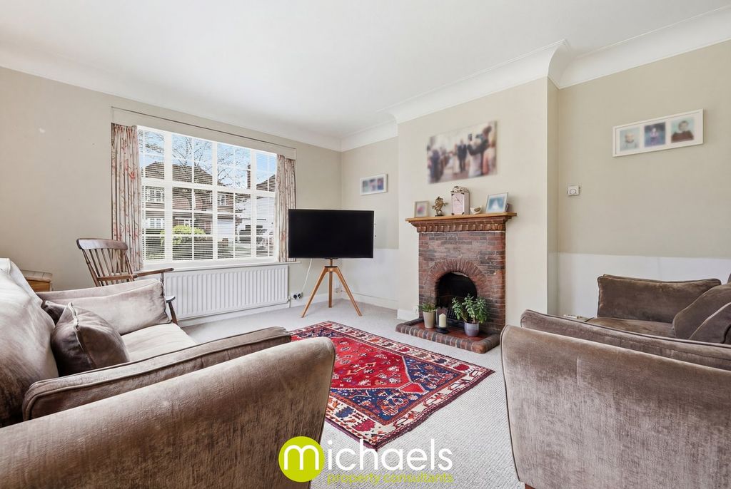 Property photo 2 of 32