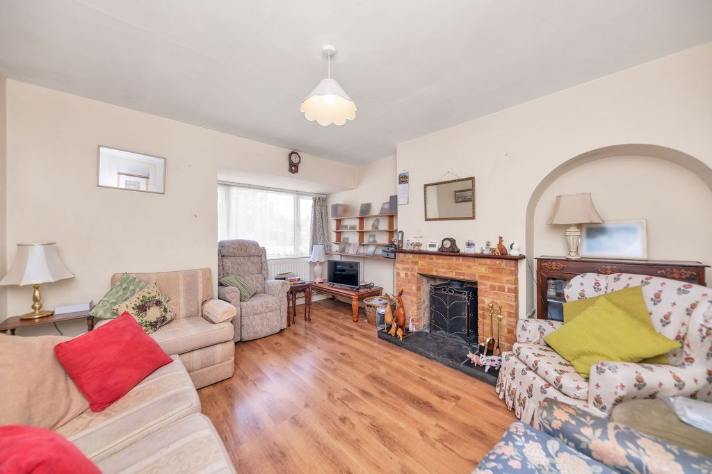 Property photo 3 of 11