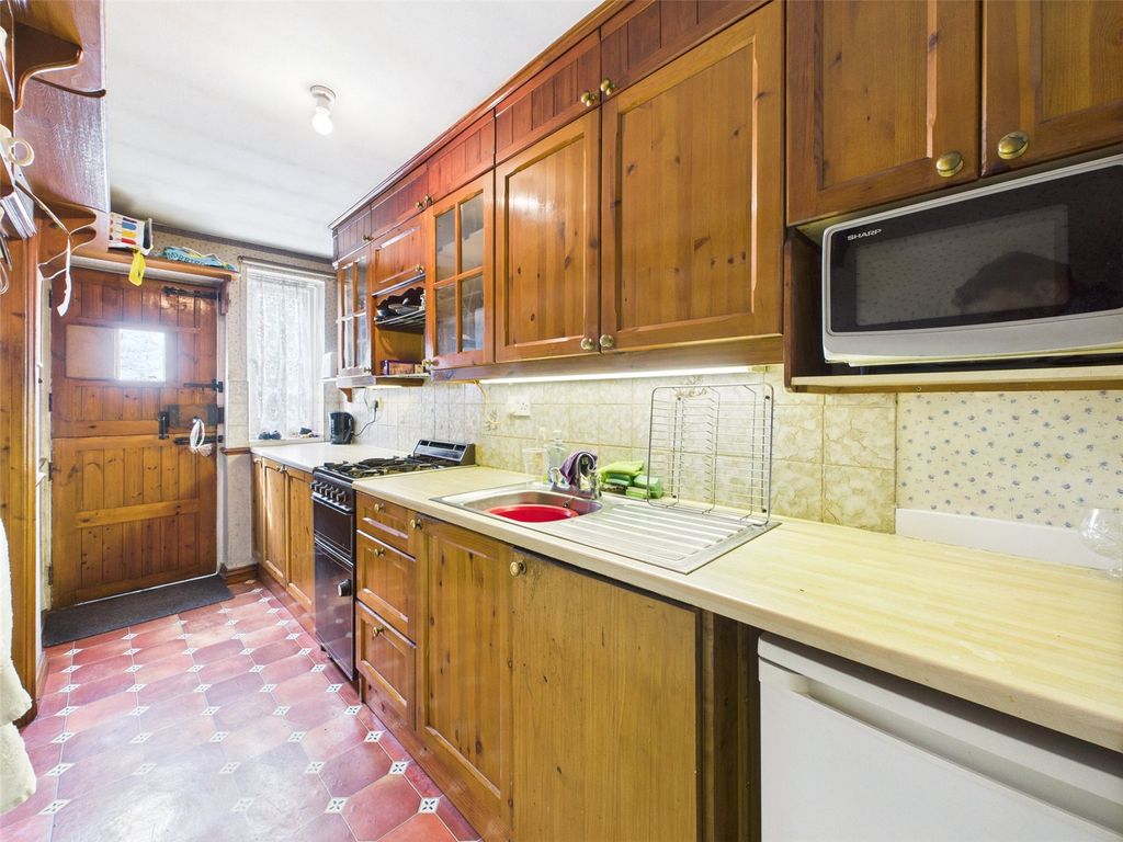 Property photo 3 of 22 Picture No. 04