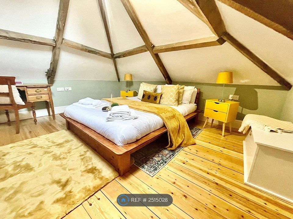 Property photo 2 of 35