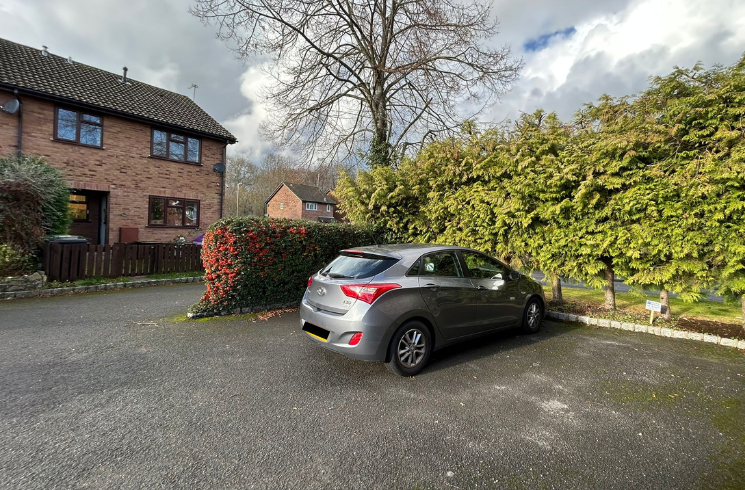 Property photo 2 of 8