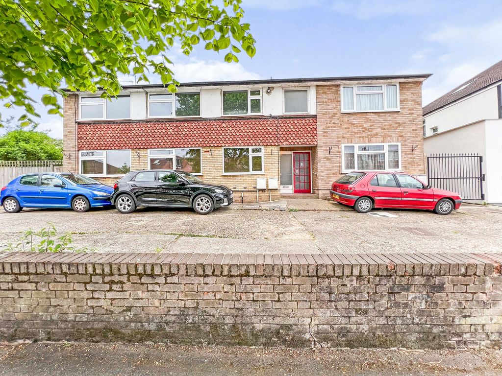 Property photo 1 of 5