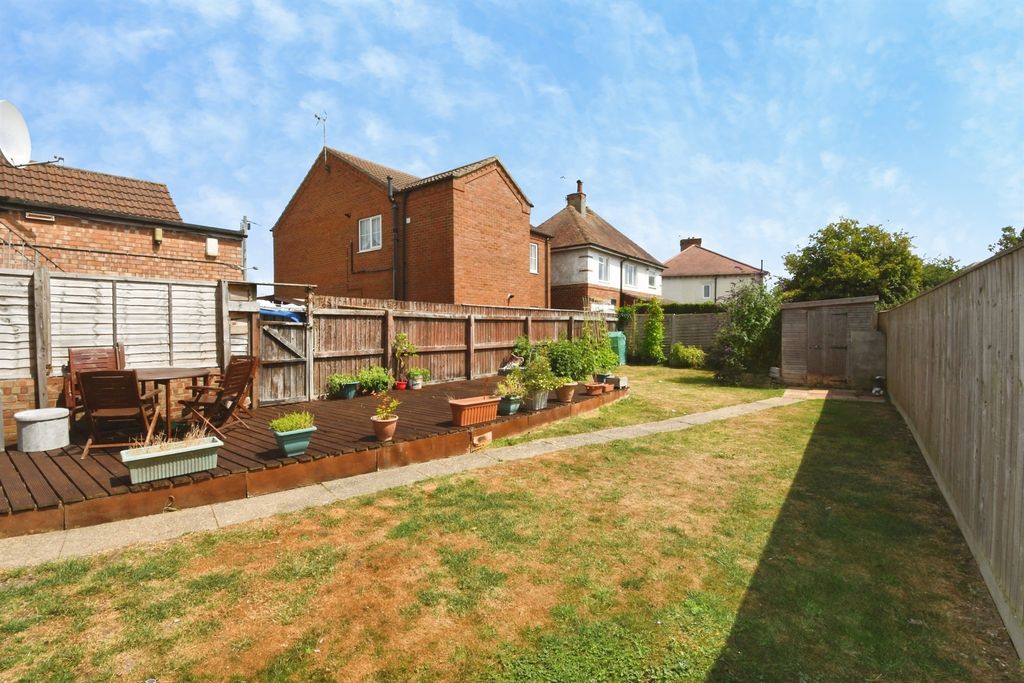Property photo 2 of 17