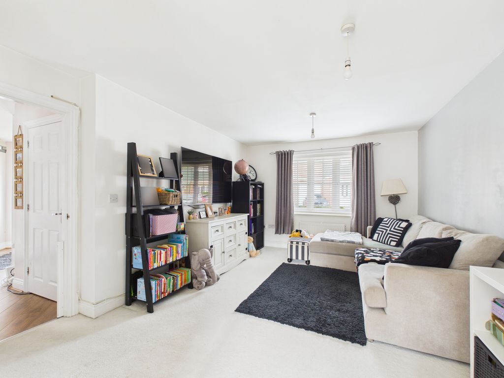 Property photo 3 of 12 Gallery