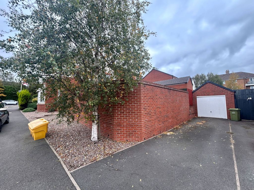 Property photo 3 of 23