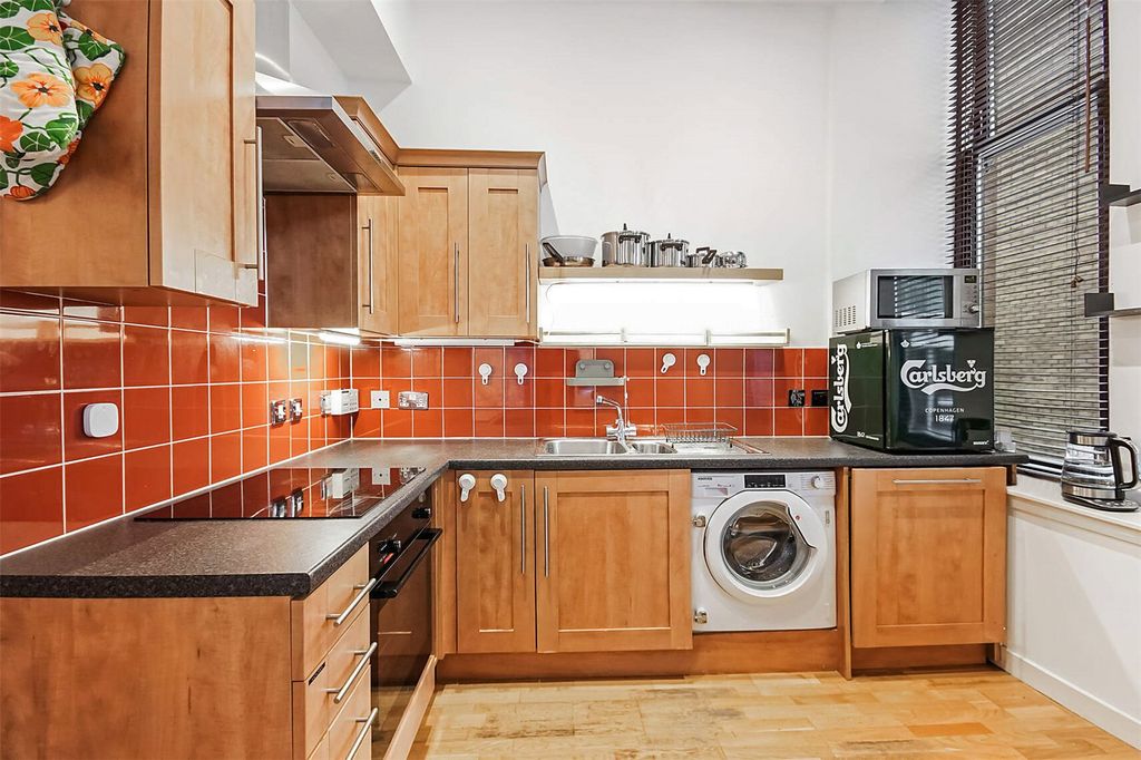 Property photo 3 of 19 Picture No. 05