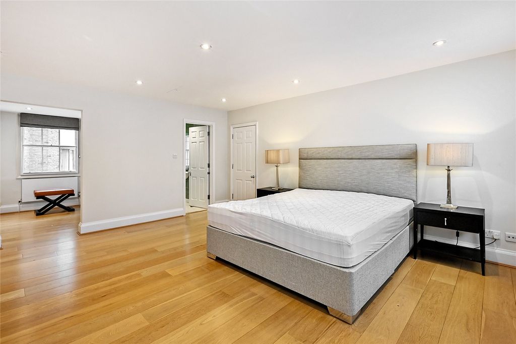 Property photo 3 of 13 Picture No. 24