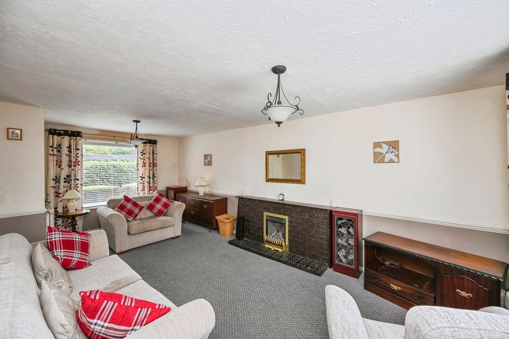 Property photo 3 of 18 Pbox-Img.Jpg