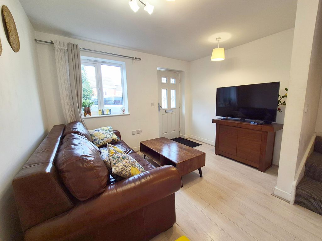 Property photo 3 of 12
