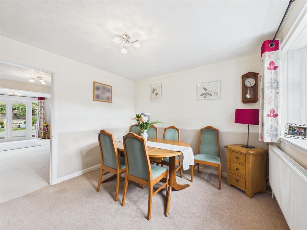 Property photo 3 of 17 Cam03851G0-Pr0075-Still009.Jpg