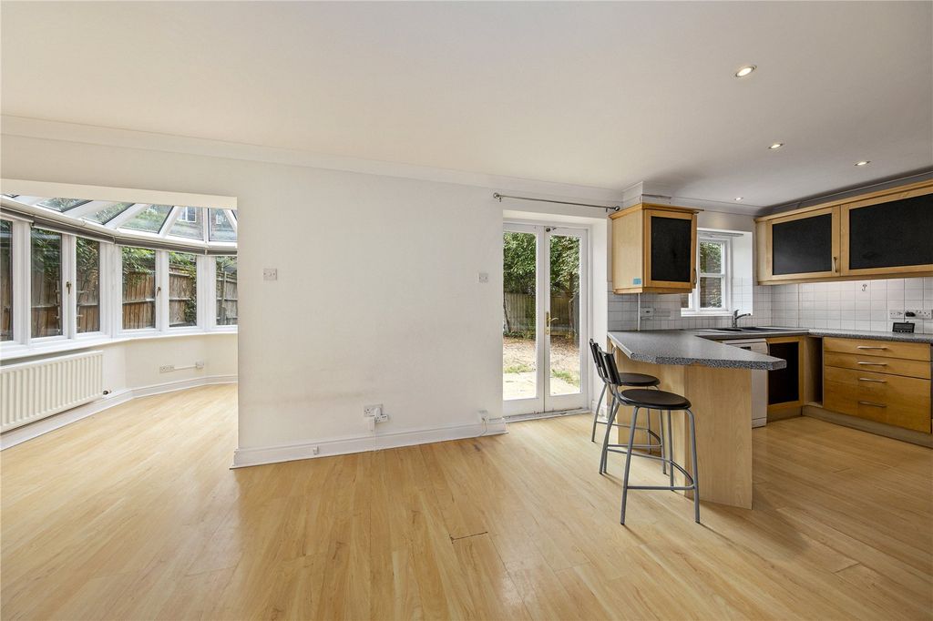 Property photo 3 of 12 Picture No. 22