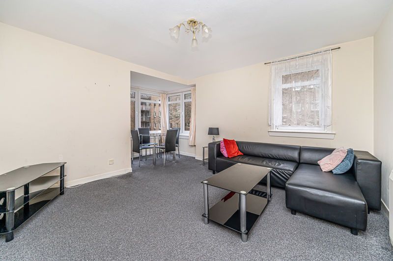 Property photo 3 of 18 Lounge With Open Plan Dining