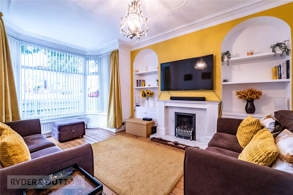 Property photo 3 of 33 Picture No. 18