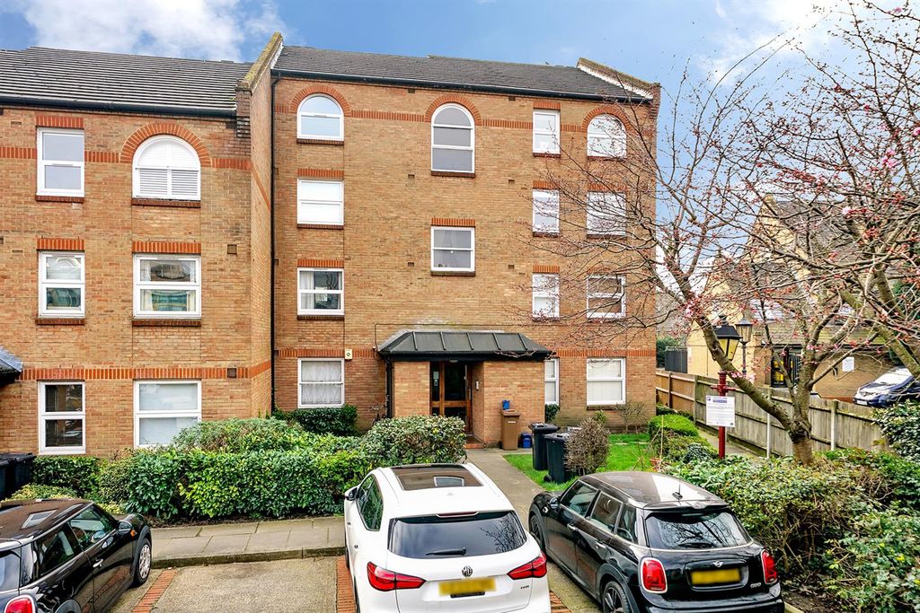 Property photo 1 of 12 Earlston Grove