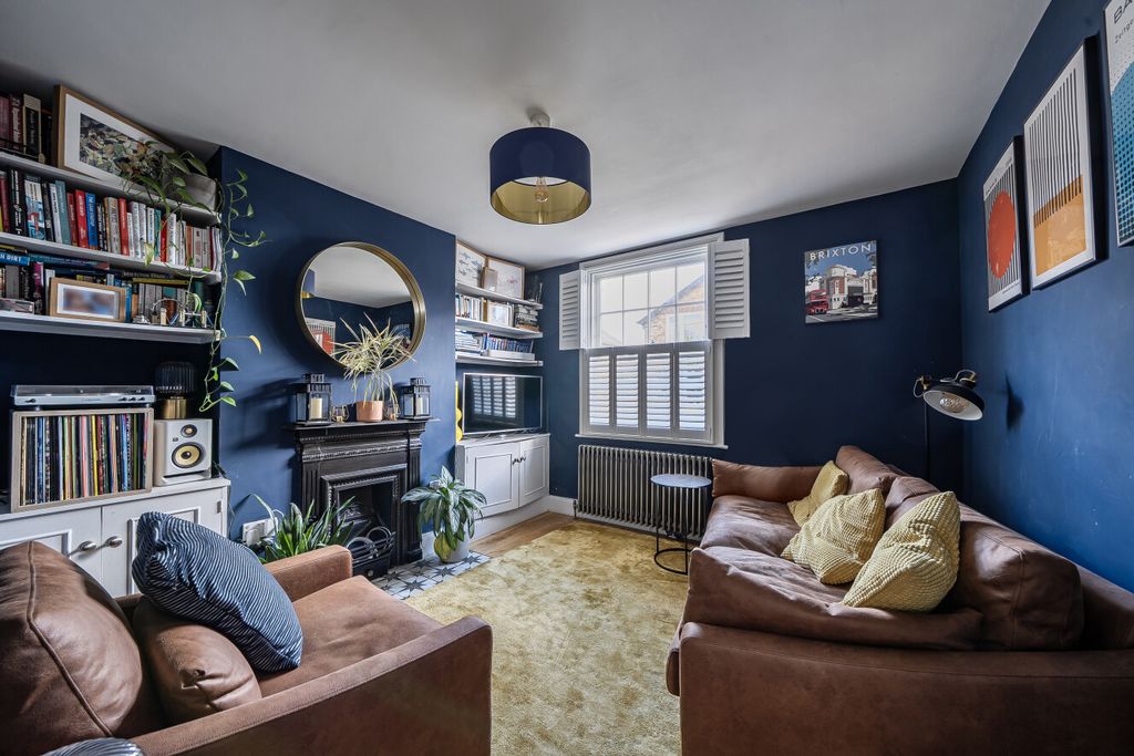 Property photo 2 of 19 1419939-15-699Daa...