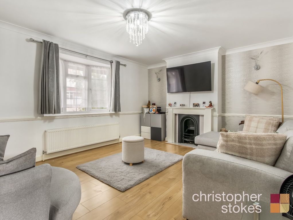 Property photo 2 of 20 4372895