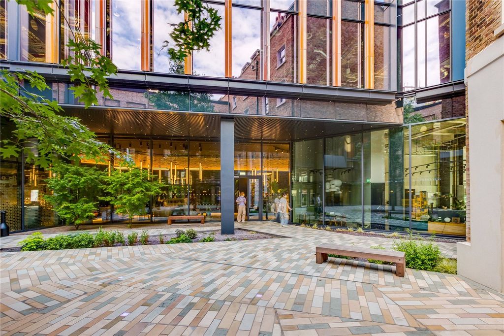 Property photo 2 of 3