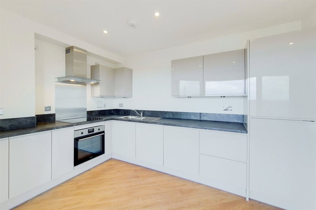 Property photo 3 of 18 Picture No. 12