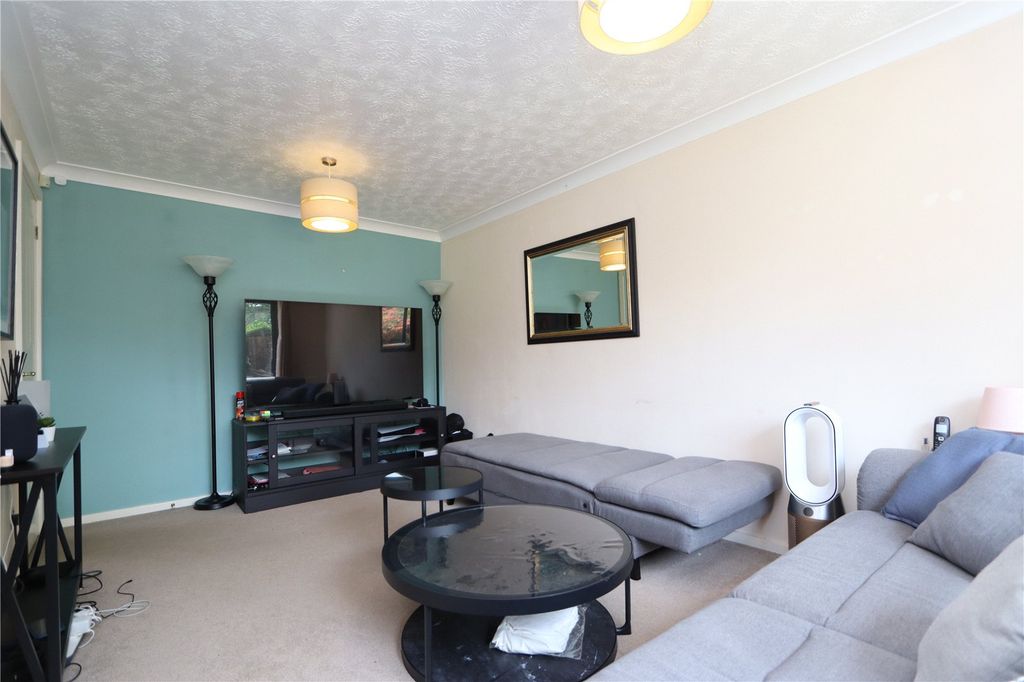Property photo 3 of 16 Picture No. 25