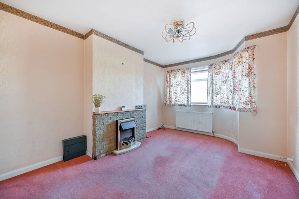 Property photo 3 of 6