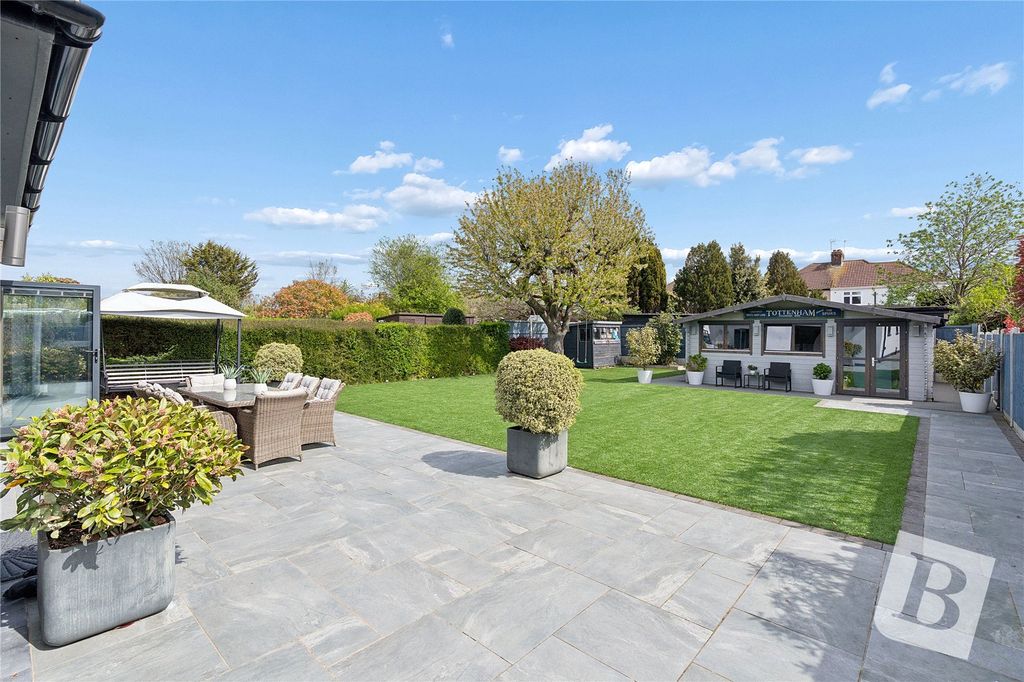 Property photo 3 of 24 Rear Garden