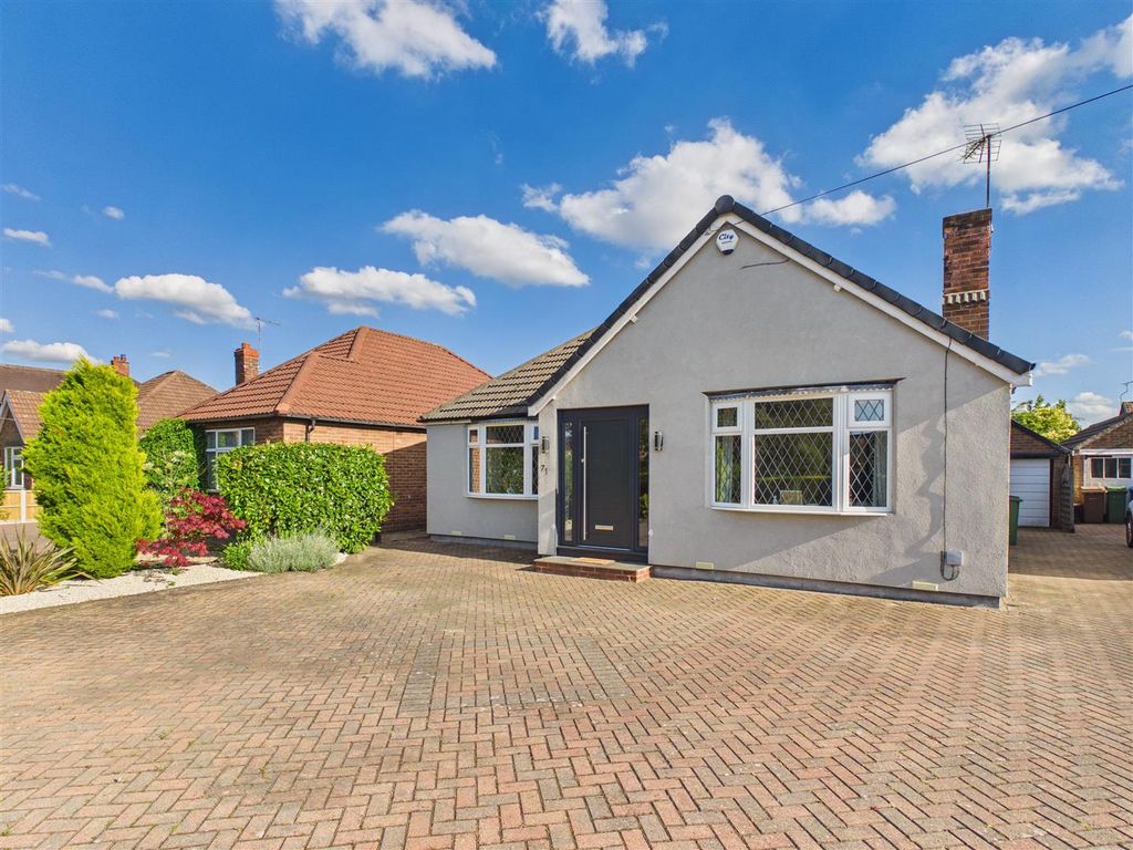 Property photo 1 of 20 Southwood Road - Main Image
