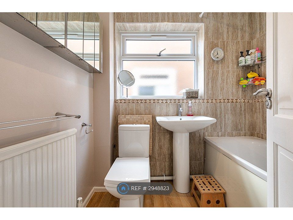 Property photo 3 of 6 Bathroom