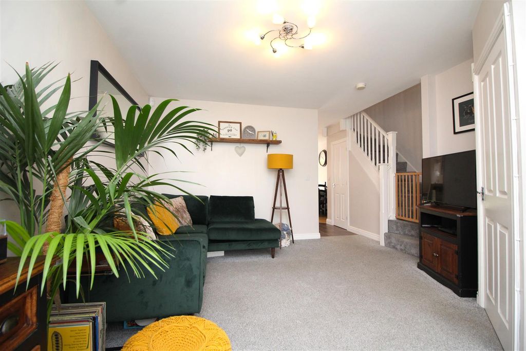 Property photo 3 of 16 Living Room 1 .Jpg