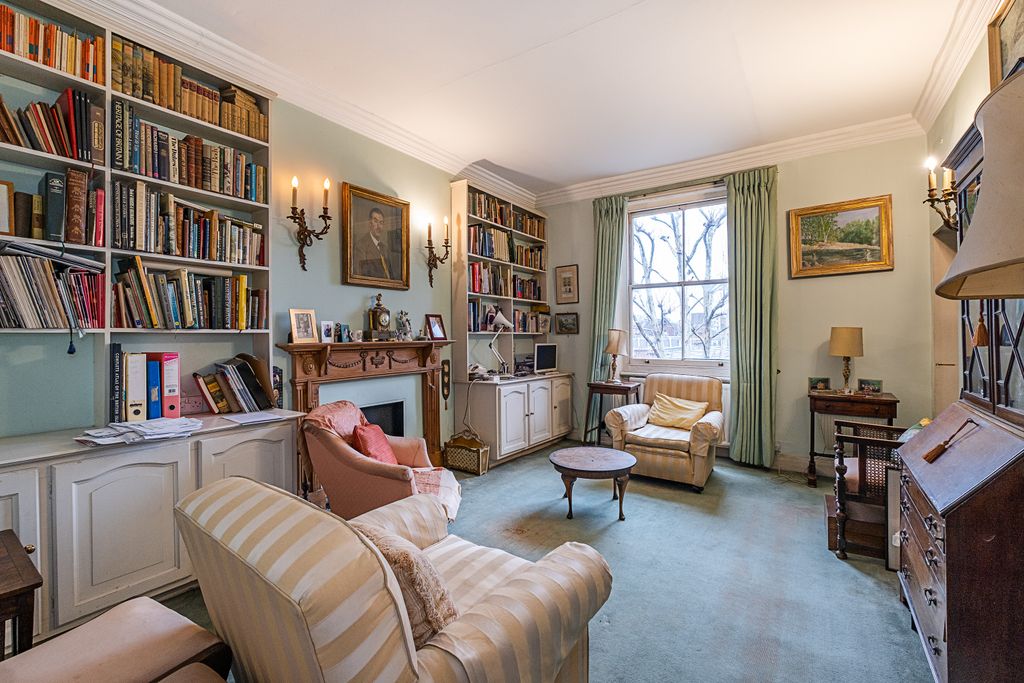 Property photo 2 of 9