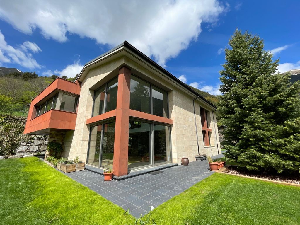 Property photo 1 of 30