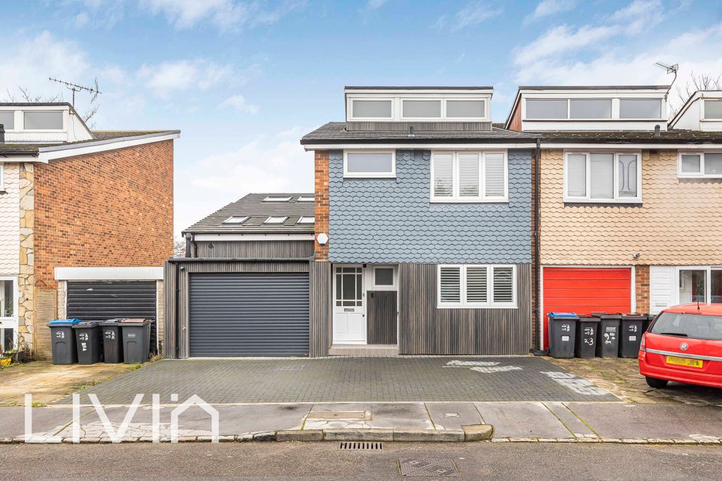 Property photo 1 of 30 025A4943