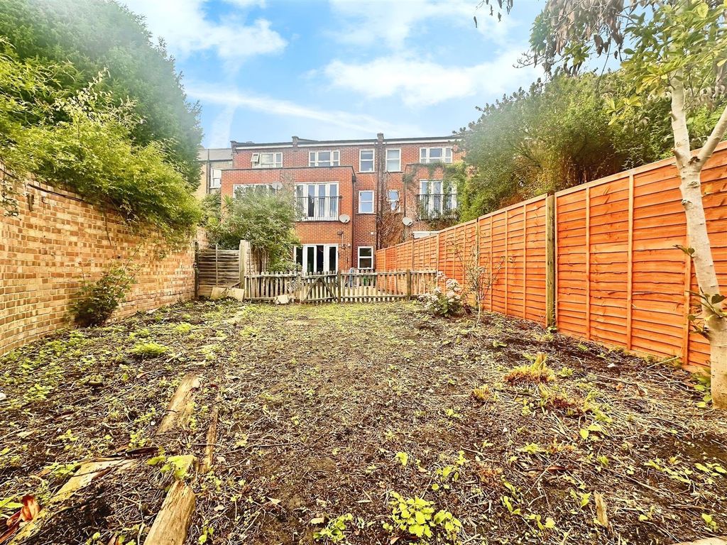 Property photo 2 of 3