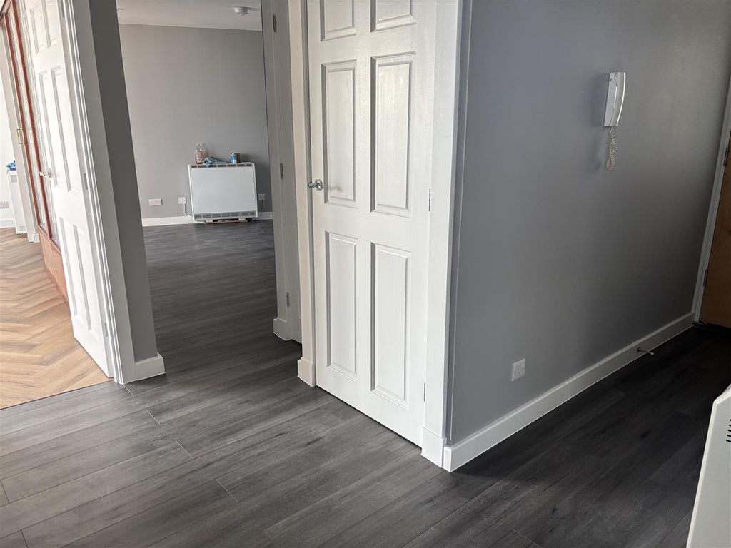 Property photo 2 of 22 Hall