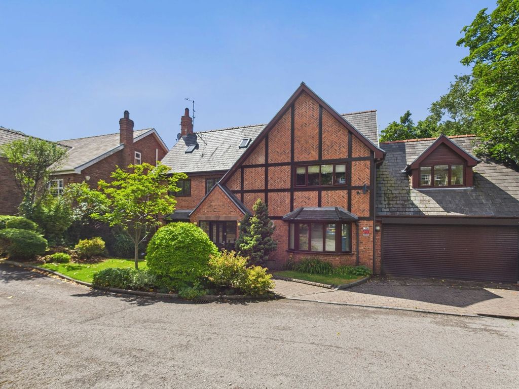 Property photo 1 of 36