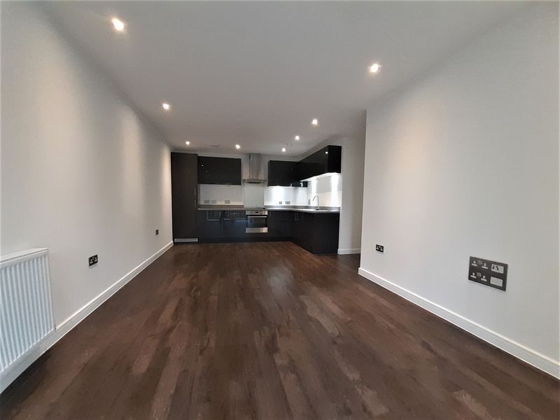 Property photo 3 of 7 Photo 7