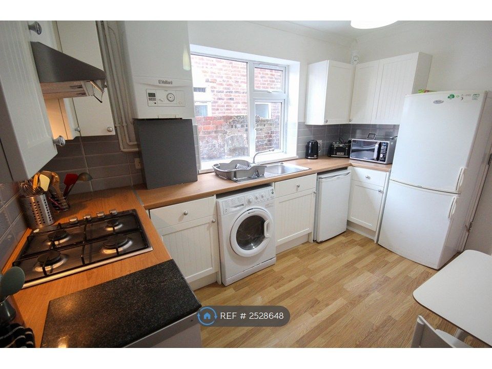 Property photo 3 of 14