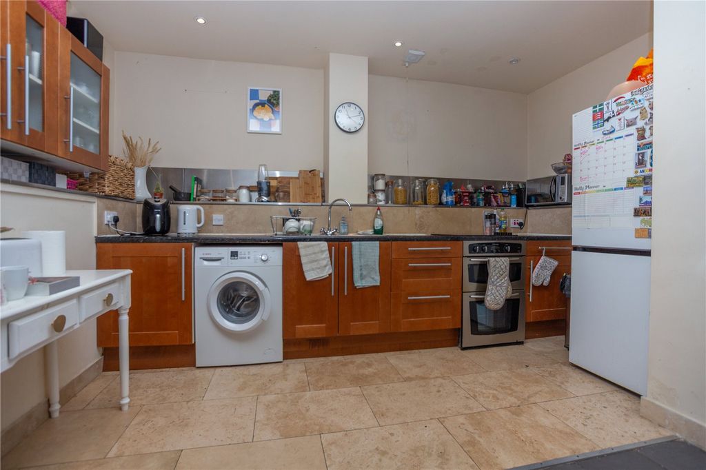 Property photo 3 of 10 Picture No. 16