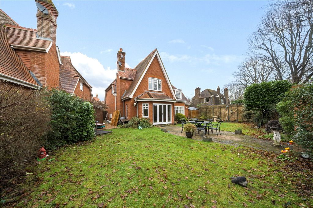 Property photo 3 of 15 Picture No. 12