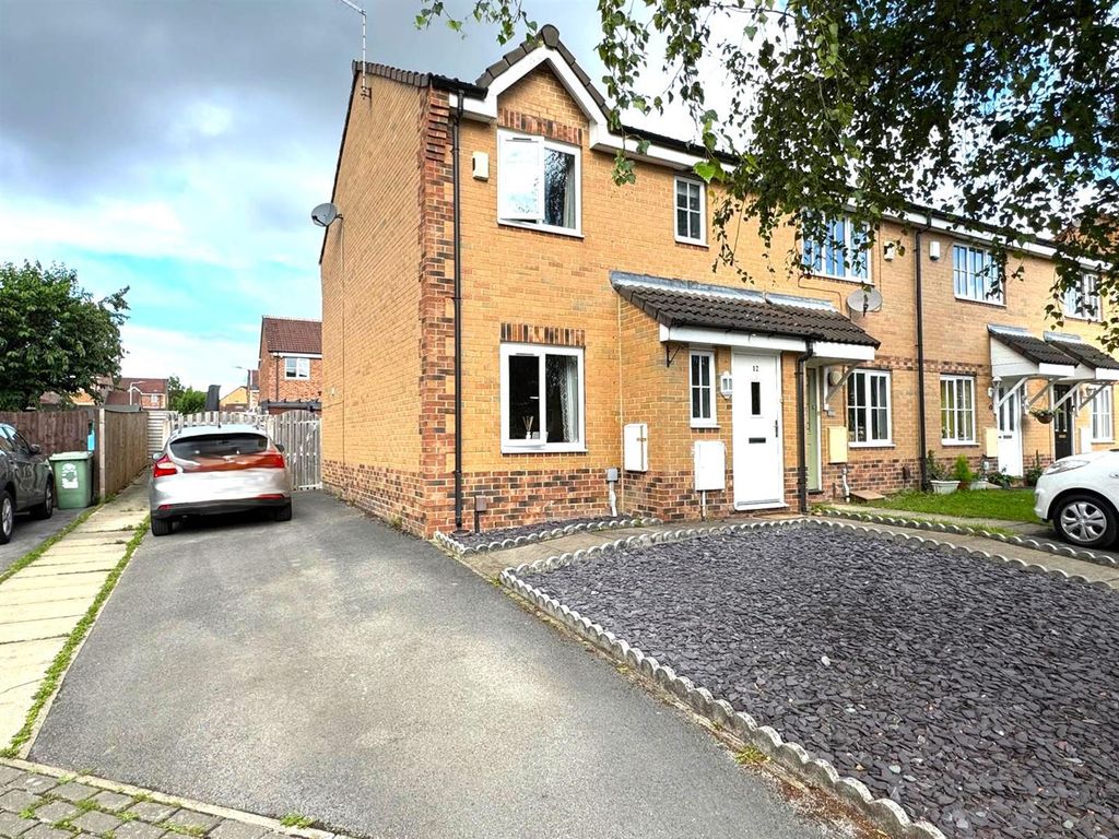 Property photo 1 of 17 External
