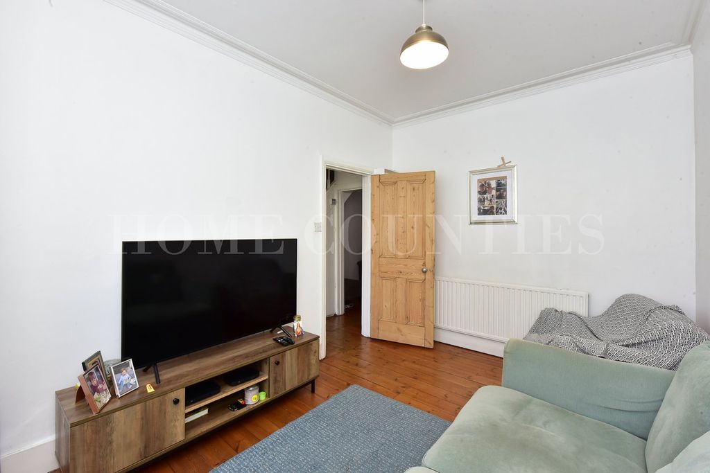 Property photo 3 of 27