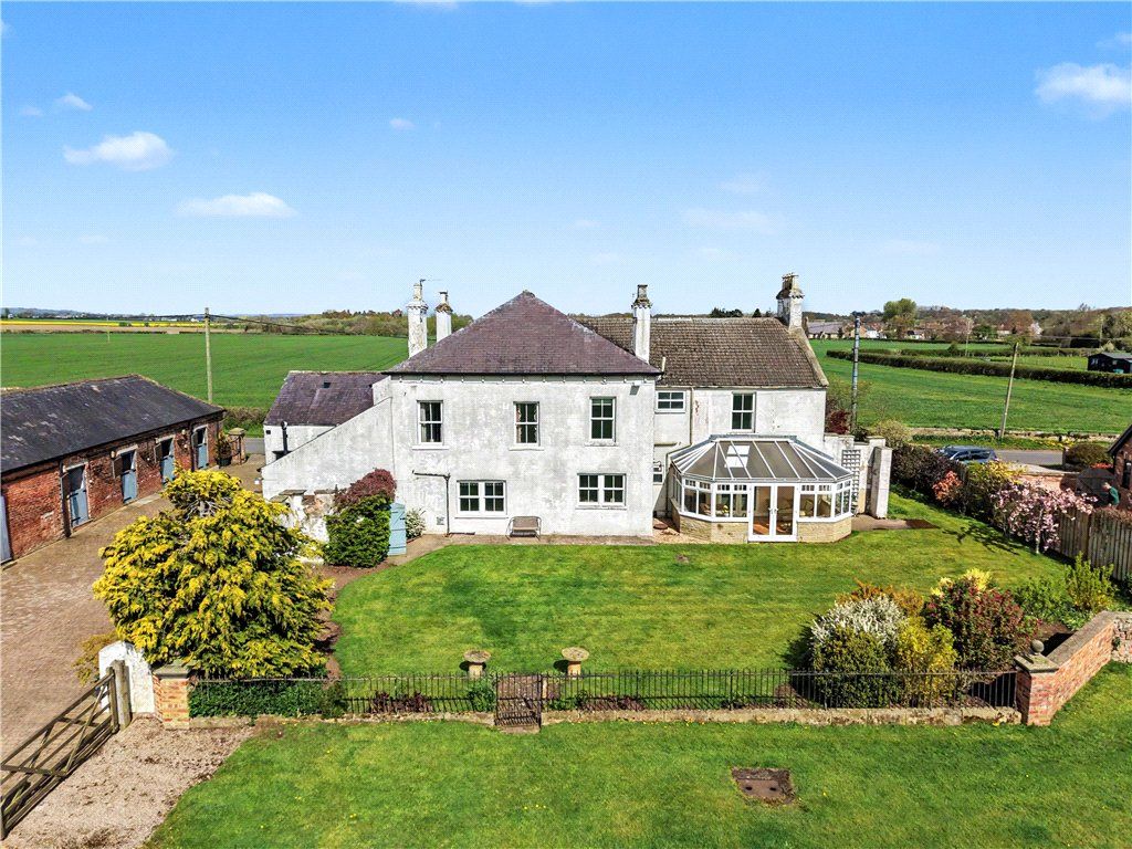 Property photo 2 of 29 Fencote House
