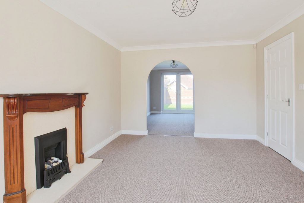 Property photo 3 of 18 5058817