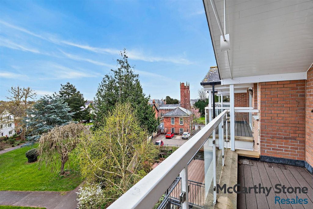 Property photo 3 of 19 Balcony